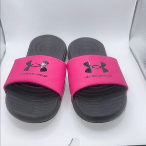 Under Armour Vibrant Pink and Black Sandals Pre Owned in good‎ condition